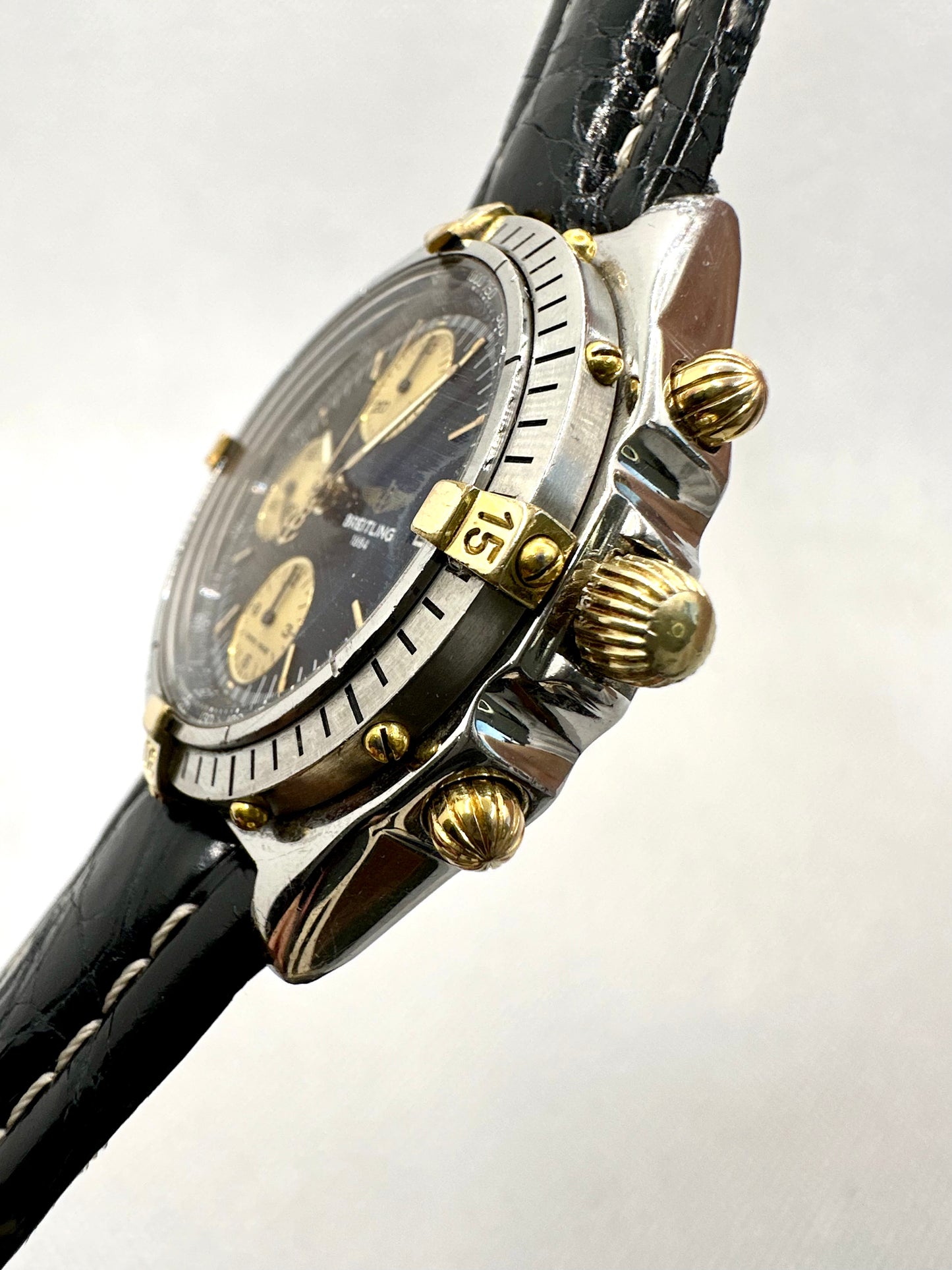 BREITLING CHRONOMAT CRONOGRAPH B13048