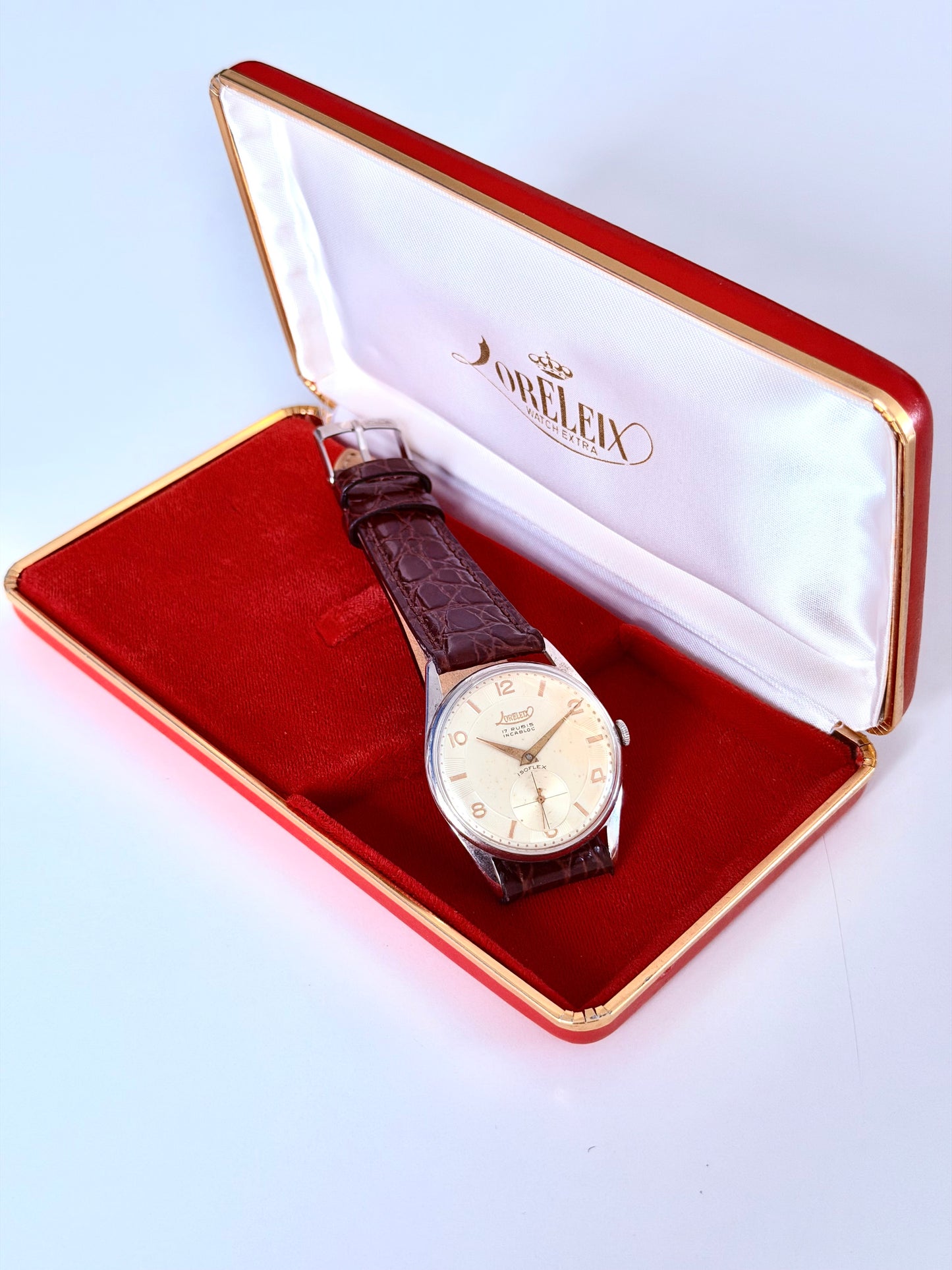 LORELEX ISOFLEX 17 RUBIS INCABLOC – SWISS VINTAGE DRESS WATCH