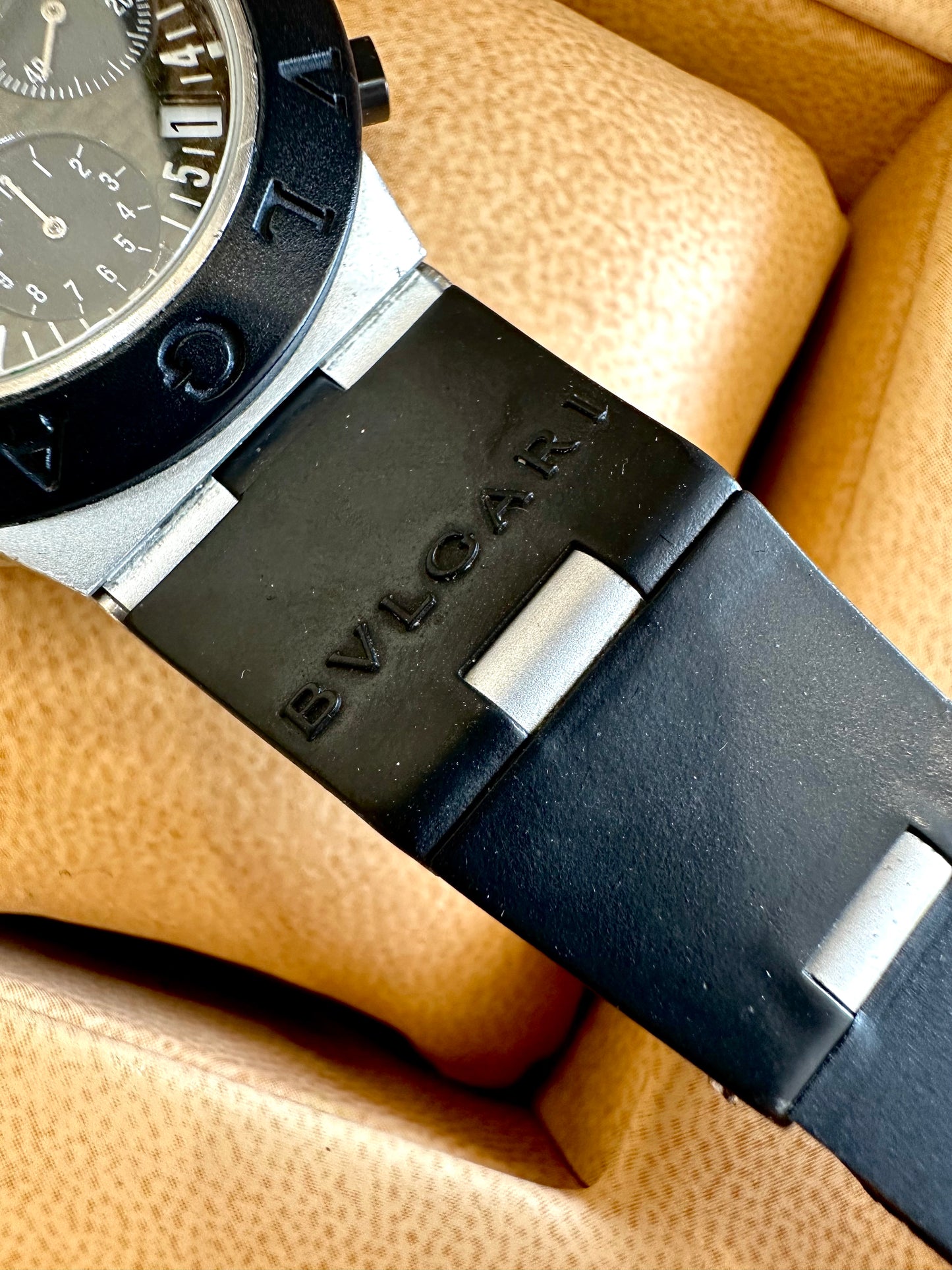 BVLGARI ALLUMINIUM CHRONOGRAPH AUTOMATIC "CARBON DIAL"