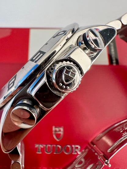 TUDOR ICONAUT GMT CHRONOGRAPH AUTOMATIC ref: 20400