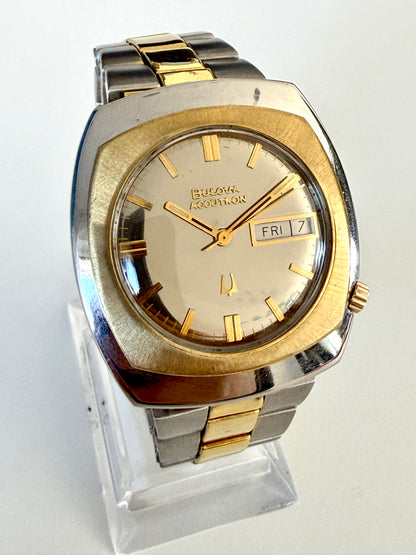 Bulova Accutron Cushion Two Tone Men's Tuning Fork Vintage 1973 Wristwatch 218