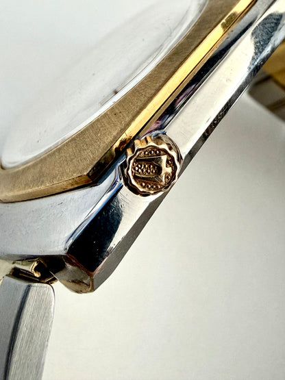 Bulova Accutron Cushion Two Tone Men's Tuning Fork Vintage 1973 Wristwatch 218