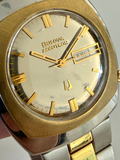 Bulova Accutron Cushion Two Tone Men's Tuning Fork Vintage 1973 Wristwatch 218